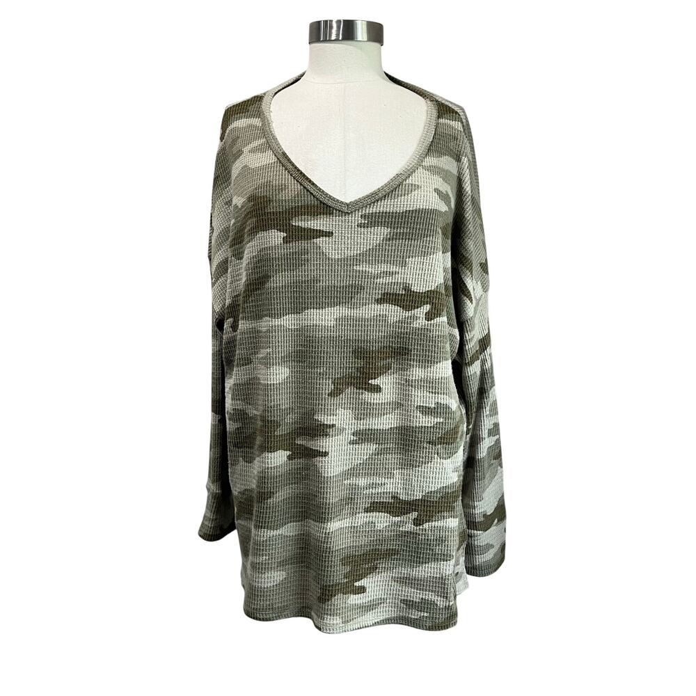 American Eagle Camo Waffle Thermal Top Size XL V‎ Neck Long Sleeve Cozy Fall